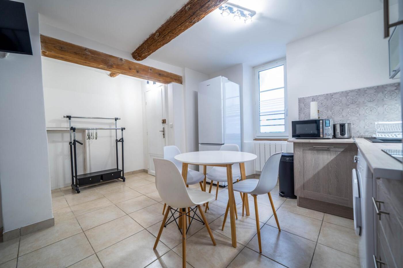 Au Coeur Du Vieux Village Saint-Chamas Kamer foto